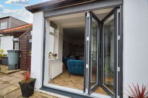 Lounge bi-fold doors- click for photo gallery